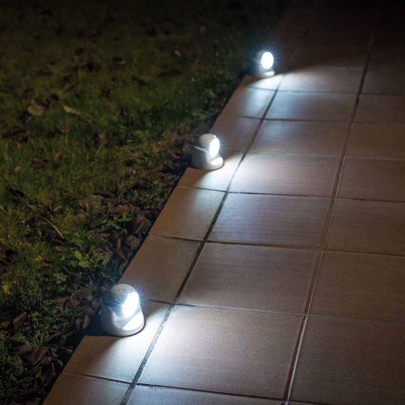 Motion Sensor Lamp - Range Approx. 5 Metres - Weatherproof