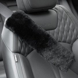 ROYAGO 2pc Soft Genuine Sheepskin Wool Auto Seat Belt Cover Seatbelt Shoulder Pad for a More Comfortable Driving, Compatible with All Cars(Black)