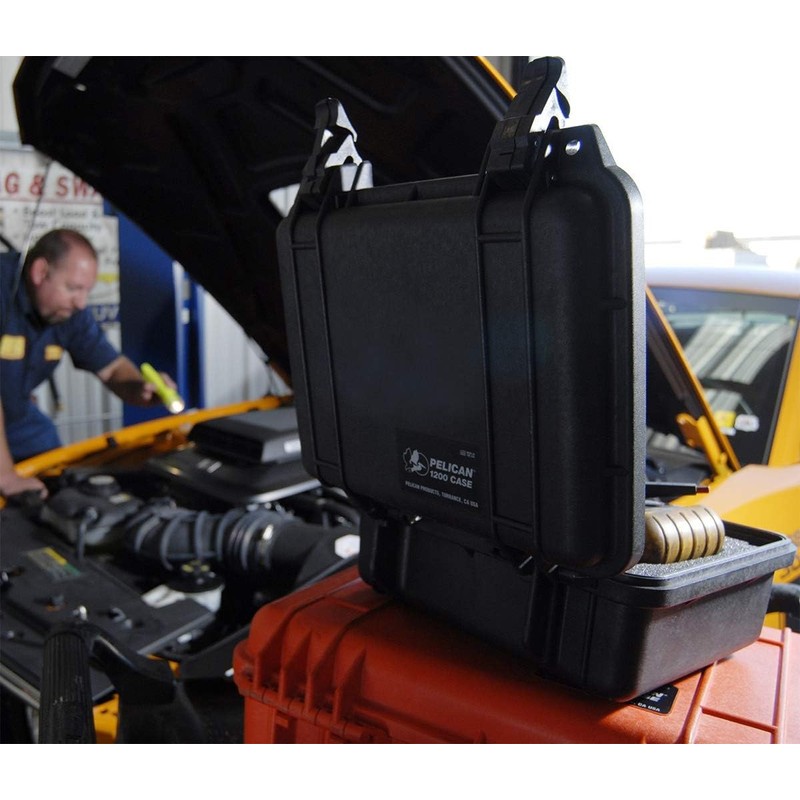 Pelican 1200 Case With Foam (Silver)