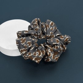 Burnaby Mocha Round Charcoal Scrunchie / 버나비 모카 라운드 차콜 스크런치