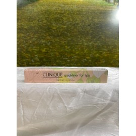 Clinique .3g Quickliner for Lips pencil in 07 Plummy (new with box)
