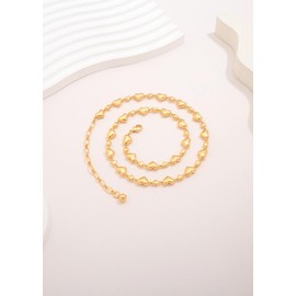 LILIE&WHITE Gold Heart Link Necklace for Women – Hypoallergenic and Tarnish-Resistant Jewellery – Adjustable Chain with Elegant Heart Motif – Gift for Anniversaries, and Special Occasions