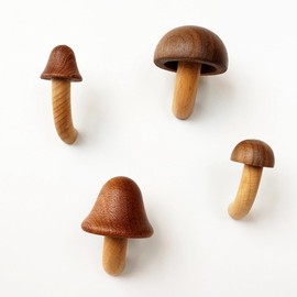 Nagoyuki 4Pcs Wooden Mushroom Refrigerator Magnet Home Kitchen Refrigerator Magnet 3D Solid Wood Magnet Crafts Ornament Wood Color
