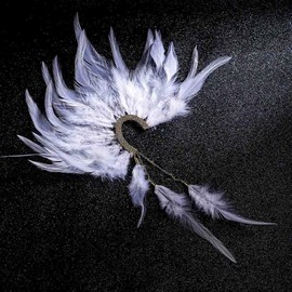 Aksod White Feather Ear Cuff Handmade Faux Feather Ear Wrap Non Piercing Tassel Rhinestone Tribal Plume FairyEar Clips Single Left for Women Wedding Cosplay Dress Accessories (Gold Rhinestone-Single Right)