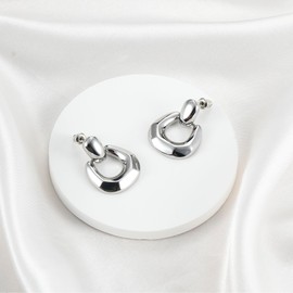 Dochais 6-8 Pairs of Stud Earrings Gold Silver Set 18K Gold-Plated Stud Earrings Small Gold Hoop Earrings Set Hypoallergenic Stud Earrings Cubic Zirconia Sleeping Cartilage Stud Earrings for Men and