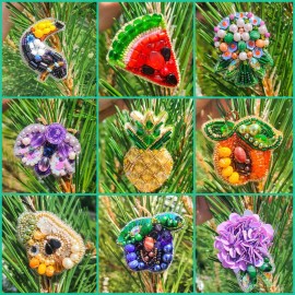 Charivna Mit Crystal Art Beadwork kit for creating brooch BP-260C Toucan