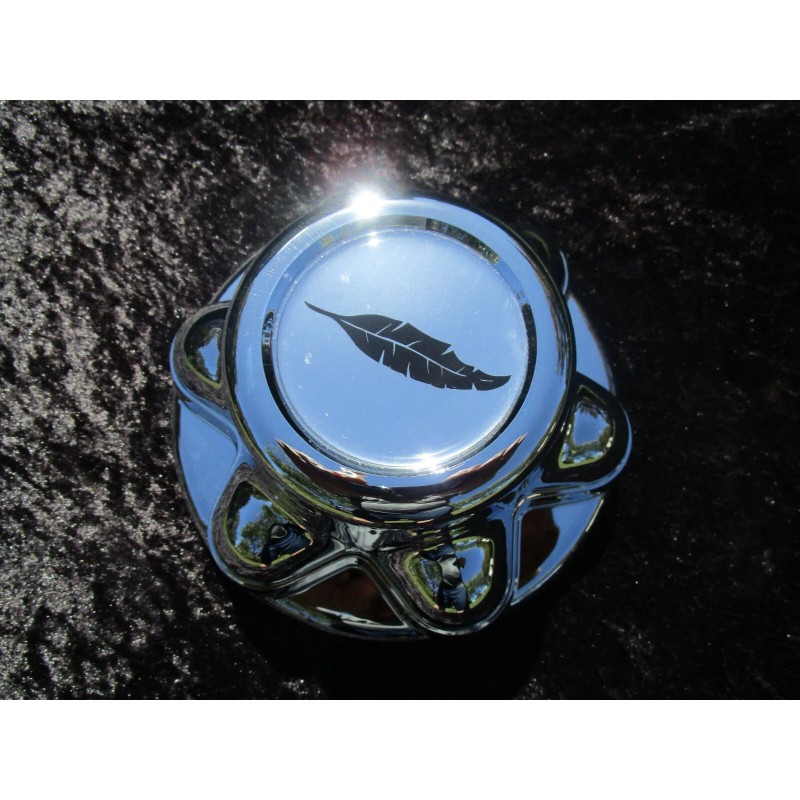 FEATHERLITE 6 Lug with 5.5" Bolt Circle Trailer Chrome Center