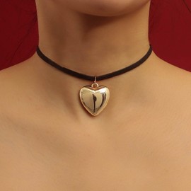 TseenYi Chunky Puffy Heart Necklace Black Velvet Choker Neckalce Gold Puffy Heart Pendant Necklace Velvet Heart Choker Necklace Jewelry for Women and Girls Gifts