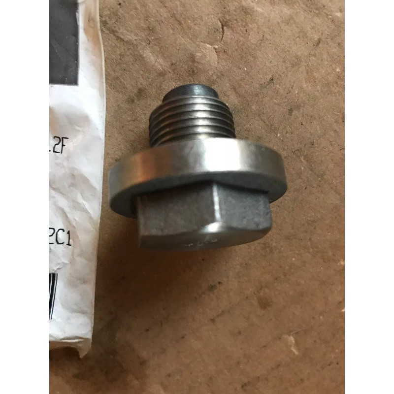 International 1842122C1 New OEM International Drain Oil Plug