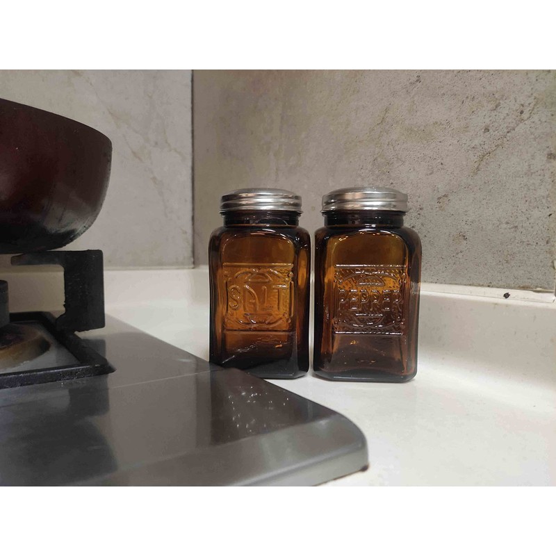 Ritadeshop Depression Style Glass Salt and Pepper Shakers (Amber)