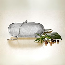 3 PAGEN® Oval Spice Strainer for Cooking - Herb Strainer with Chain and Hook Hanging on the Edge of the Pot - Easy to Clean and Durable Thanks to Stainless Steel - Versatile Uses for Spices, Herbs &