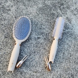 2-Color Hair Brush Air Cushion Cleaning Stick Includes Cushion Brush