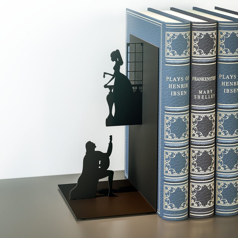 balvi - Romeo & Juliet Buchstütze aus Metall. Inspiriert in Shakespeares Werk.