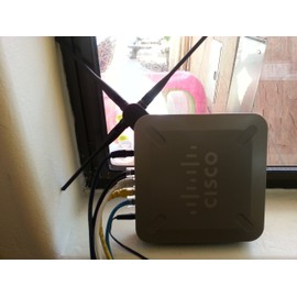 Cisco WRVS4400N Wireless-N Gigabit Security Router - VPN v2.0, Built-in 4-port full-duplex 10/100/1000 Gigabit Ethernet switch