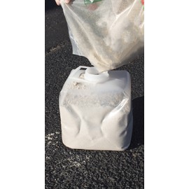 Swimline HYDROTOOLS 87935 Universal Step Weight Anchor Bag | Additional Sand Filled Stability for Pool Step Ladder Systems | Integrated Handle & Extra Wide Filling Spout | Chemical Resistant