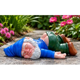 Funny Garden Gnome Statue for Indoor & Outdoor Decor – 15cm Whimsical Resin Figurine for Patio, Garden & Desk
