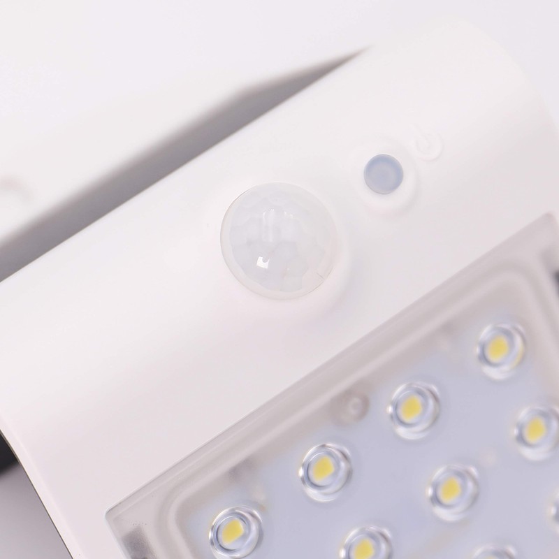 Valterra Go Power! Valterra DG0132 Weatherproof 3.2W LED Solar Light