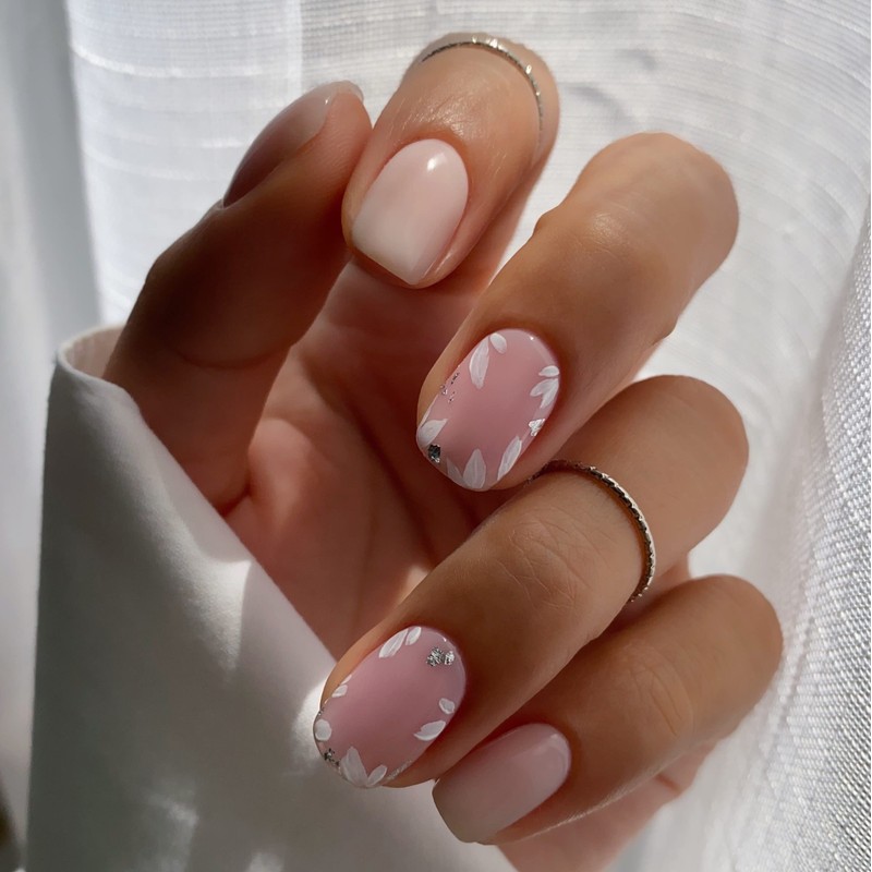 820 Semilac Extend Care 5-in-1 Light Grey 7 ml