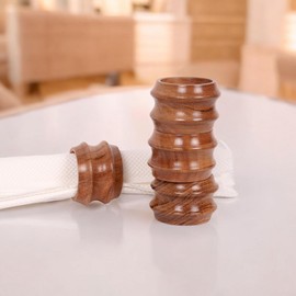 MUQQU Wooden Napkin Rings, Acacia Wood Napkin Rings (Set of 6 Pieces) Napkin Holders Perfect for Dining, Anniversary, Birthday, Dinner, Christmas and Special Occasions. Stylish Dining Table Decor.