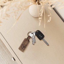 kwmobile Wooden and Leather Key Fob - Walnut Wood Pendant for Keys with Key Ring - Dark Brown - Compass Vintage, Vintage Dark Brown Compass, Vintage or retro