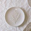 WAIT FLY Lily of the Valley Embossed Flower Ceramic Dinner