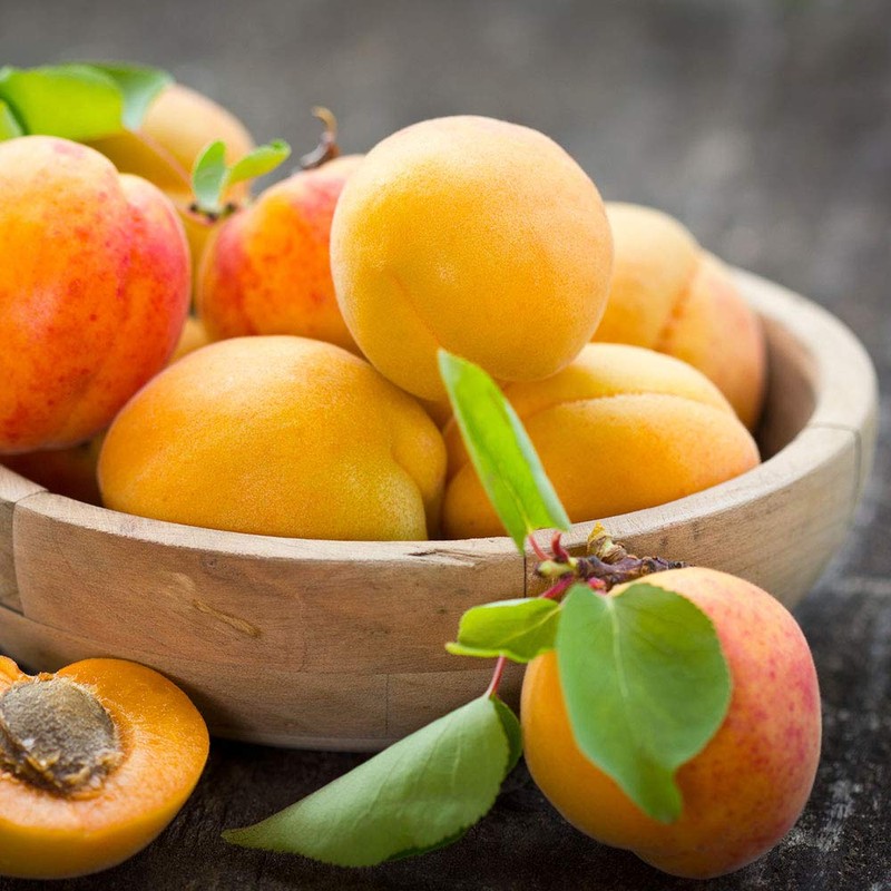 Iroha Nature - Gentle scrub gel with apricot and apple