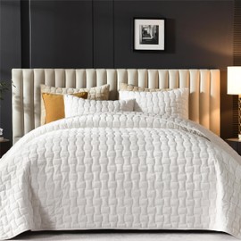 Grassix Velvet Quilt King Size - Luxury Cozy Cream White King Quilt Set, Lightweight Soft Velvet Comforter, Coverlet Bedspreads with 2 Shams for All Seasons