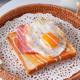 Mellsunny 1Pc Artificial Fried Egg Toast Realistic Fake Toast Bread Simulation Bread Slice Model Photography Prop for Home Kitchen Party Shop Display Decoration