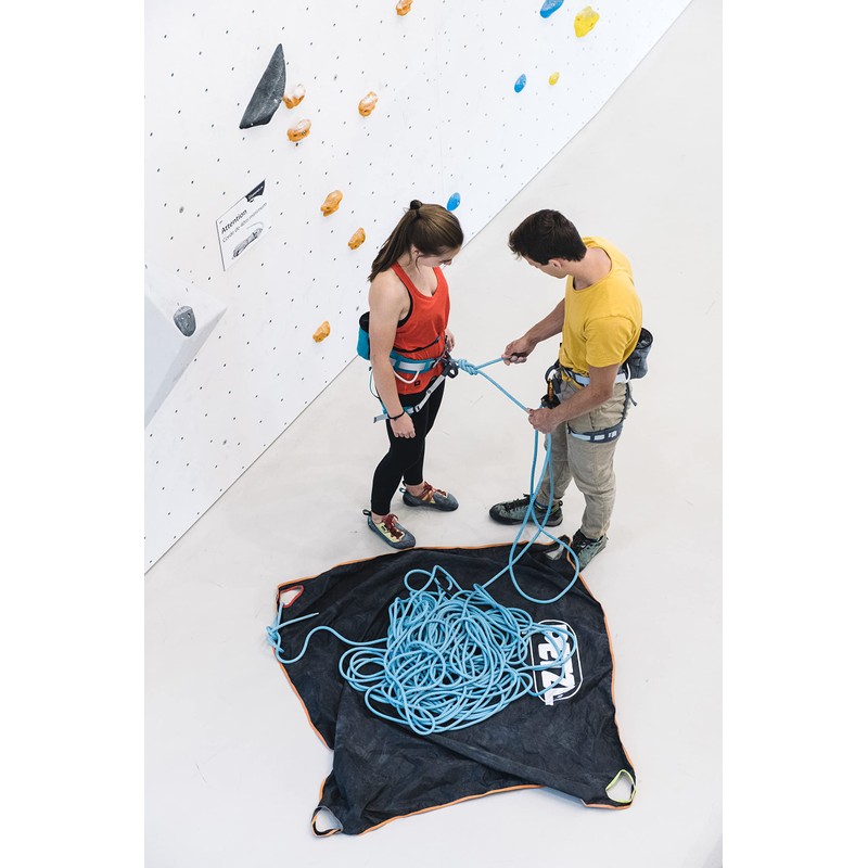 Petzl Tarp S012AA00 Polyester Tarpaulin with 4 Loops 140 cm