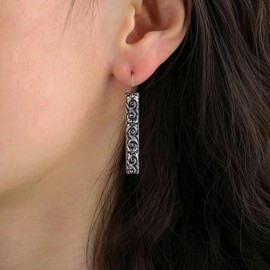 Aneneiceera Vintage Textured Bar Drop Earrings Silver Rectangle Bar Dangle Hook Earrings Hammered Silver Line Earrings Geometric Stick Earrings Jewellery for Women, Zinc