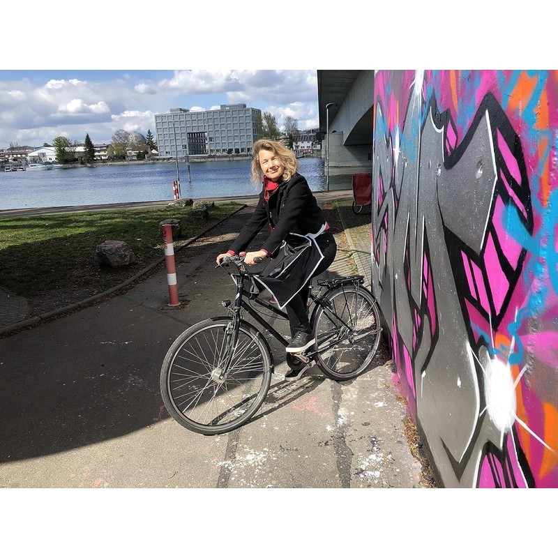 Drachenhaut 2-in-1 Cyclist Rain Cover (Black with Reflective Detail, Regular)