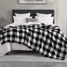 Elegant Comfort Ultra Soft Reversible Buffalo Plaid Flannel Sherpa Blanket - Cozy Silky Checkered Fleece Throw for Couch, Bed - Plush Fuzzy Warm Winter Blanket for Gift, King, Black