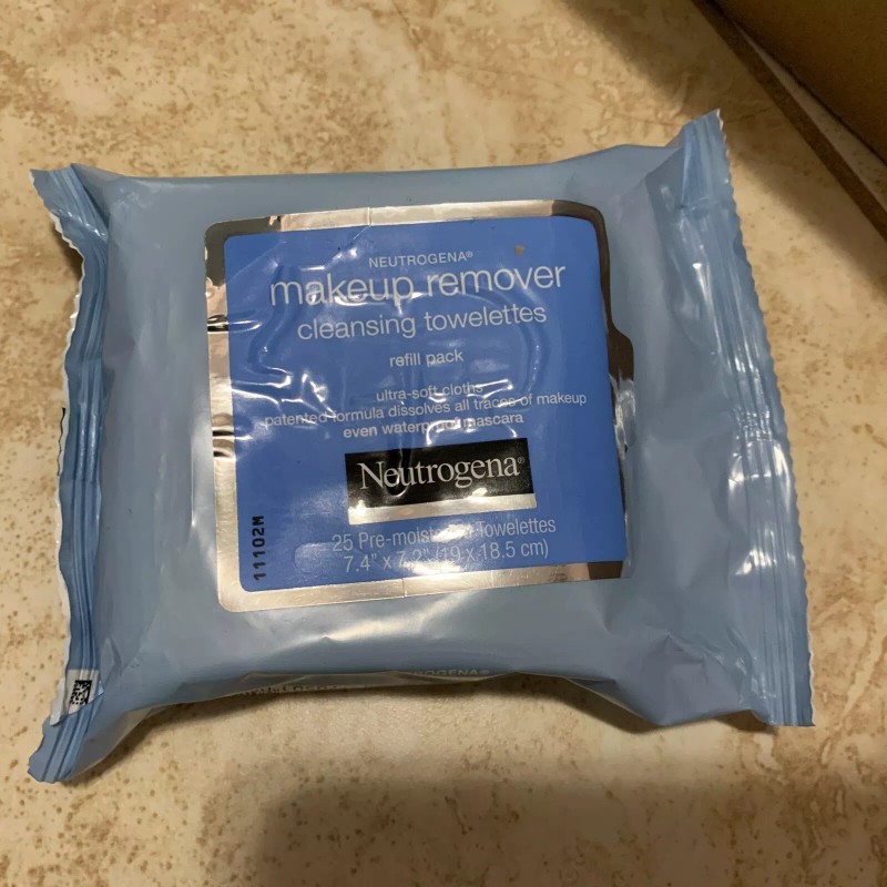 Neutrogena MakeUp Remover Cleansing Towelettes - 25 Pre Moistened Towelettes