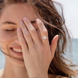 LOVECOM 2CT 925 Sterling Silver Engagement Rings for Women Radiant Cut Solitaire Cubic Zirconia Wedding Band CZ Promise Rings for Her Simulated Diamond Ring Jewelry Christmas Gifts for Mom