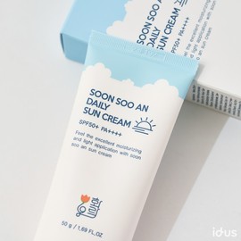 No. 1 in repurchase rate Refreshing and moist pure sun cream / 재구매율1위 산뜻하고 촉촉한 순수안 선크림