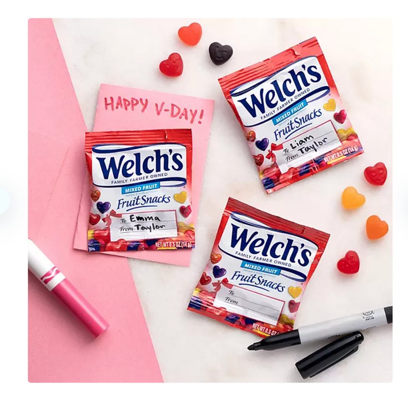 Welch's Welch’s Valentine’s Fruit Snacks (0.5 oz., 85 ct.)