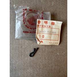Honda CR250 Elsinore Shift Fork Guide Pin Guide Pin Clip NOS