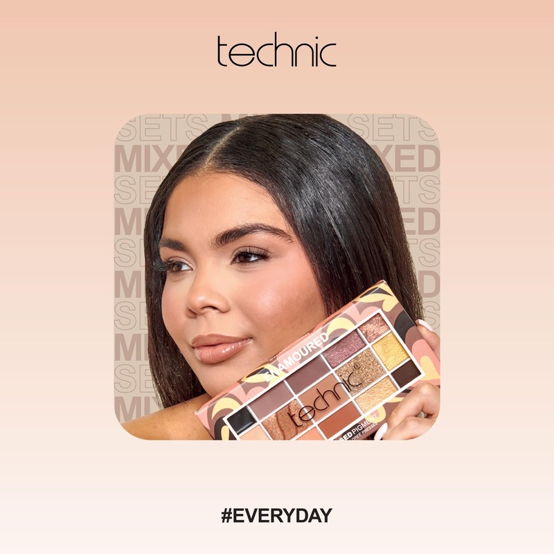 Technic Enamoured Full Face Cosmetic 8 Piece Gift Set -