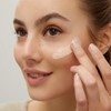 Nivea Hyaluronic Cellular Filler 3-in-1 Care Make-Up, 30 ml.