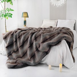 inchgrass Luxury Fluffy Brown Faux Fur Throw Blanket, Cozy Warm Fur Blanket for Living Room,Couch, Sofa, Chair, Bed, Soft Plush Fuzzy Thick Blanket (Grey, 50''x60'')