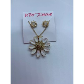 Betsey Johnson $38 Betsey johnson necklace And Earings Set Sunflower A1n