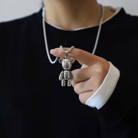 Wendalern Silver Bear Necklace Graffiti Bear Pendant Necklace Long Box Link Chain Necklace Cute Cartoon Animal Bear Sweater Chain Necklace Jewellery Gifts for Women Girls, Zinc, No Gemstone