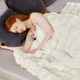 Touchat Luxury 1000GSM Rabbit Faux Fur Blanket, Super Heavy Warm Cozy Brown Blankets for Couch Bed Sofa, Ruched Plush Fuzzy Elegant Soft Reversible Mink Blanket for Living Room Bedroom, 90" x 90"