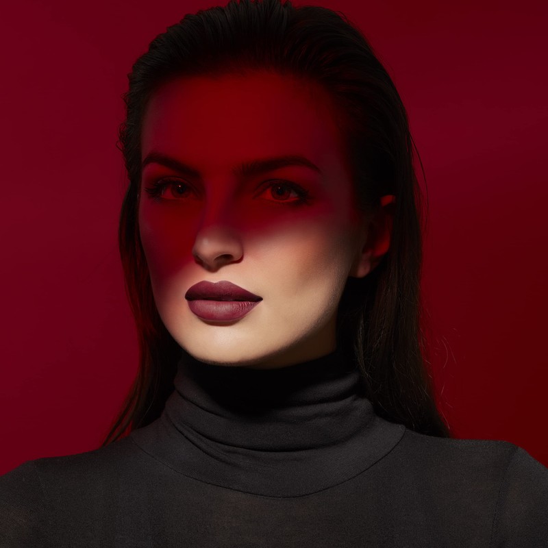 Deborah Milano Red Mat Lipstick Matte with Collagen and Hyaluronic