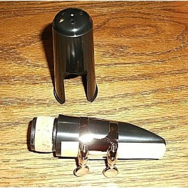 Unbranded BRAND NEW UNBRANDED  CLARINET MOUTHPIECE, COVER AND UNNUMBERED REED SET