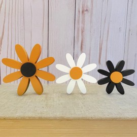 Daisy Wood Signs, Spring Flower Tiered Tray Bee Farmhouse Decor Summer Self-Standing Yellow White Black Floral Shelf Coffee Bar Fireplace Bee Lovers Gift, 3 PCS