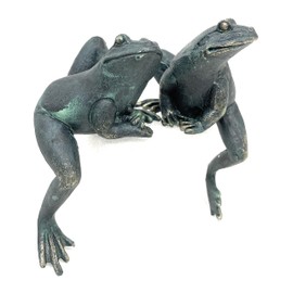 Small Bronzed Green Pair of Climbing Frogs Garden Patio Pond Ornament Figure Statue Decor Shelf Sitters
