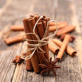 HERZONE Advent Wreath Decorative Cinnamon Sticks Decoration 40 Pieces Cinnamon Sticks Crafts Cinnamon Sticks Craft Cinnamon Dried Spices Christmas Decoration Spice Bark Craft Supplies for Christmas