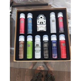 Rituals Limited Edition 25th Anniversary Gift Set Features 10 mini shower foams, an exclusive tealight candle holder and a mini magazine.