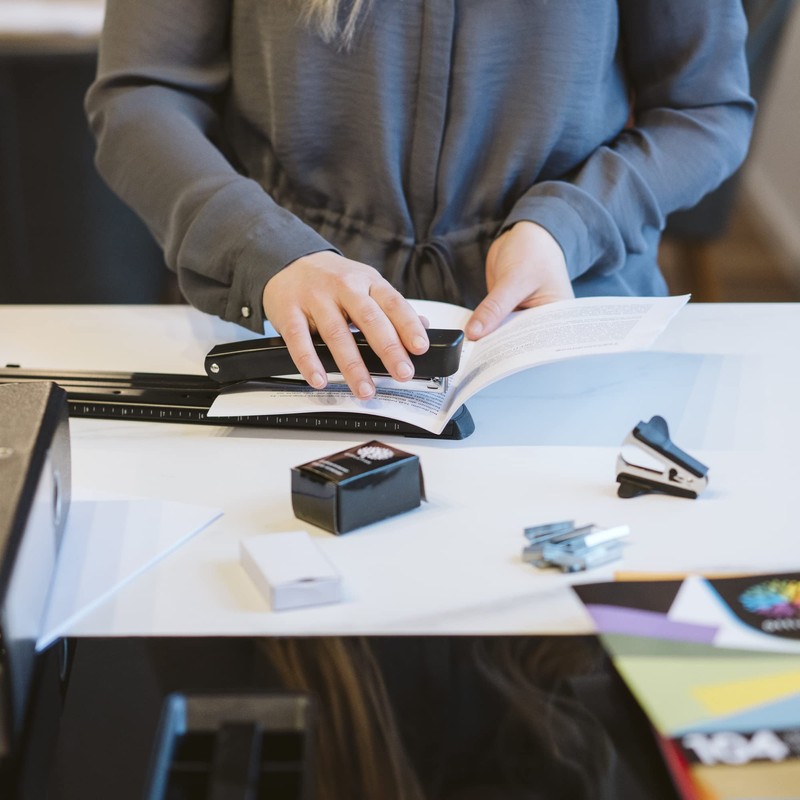 OfficeTree Long Sleeve Stapler - Stapler with 1 Stapler &